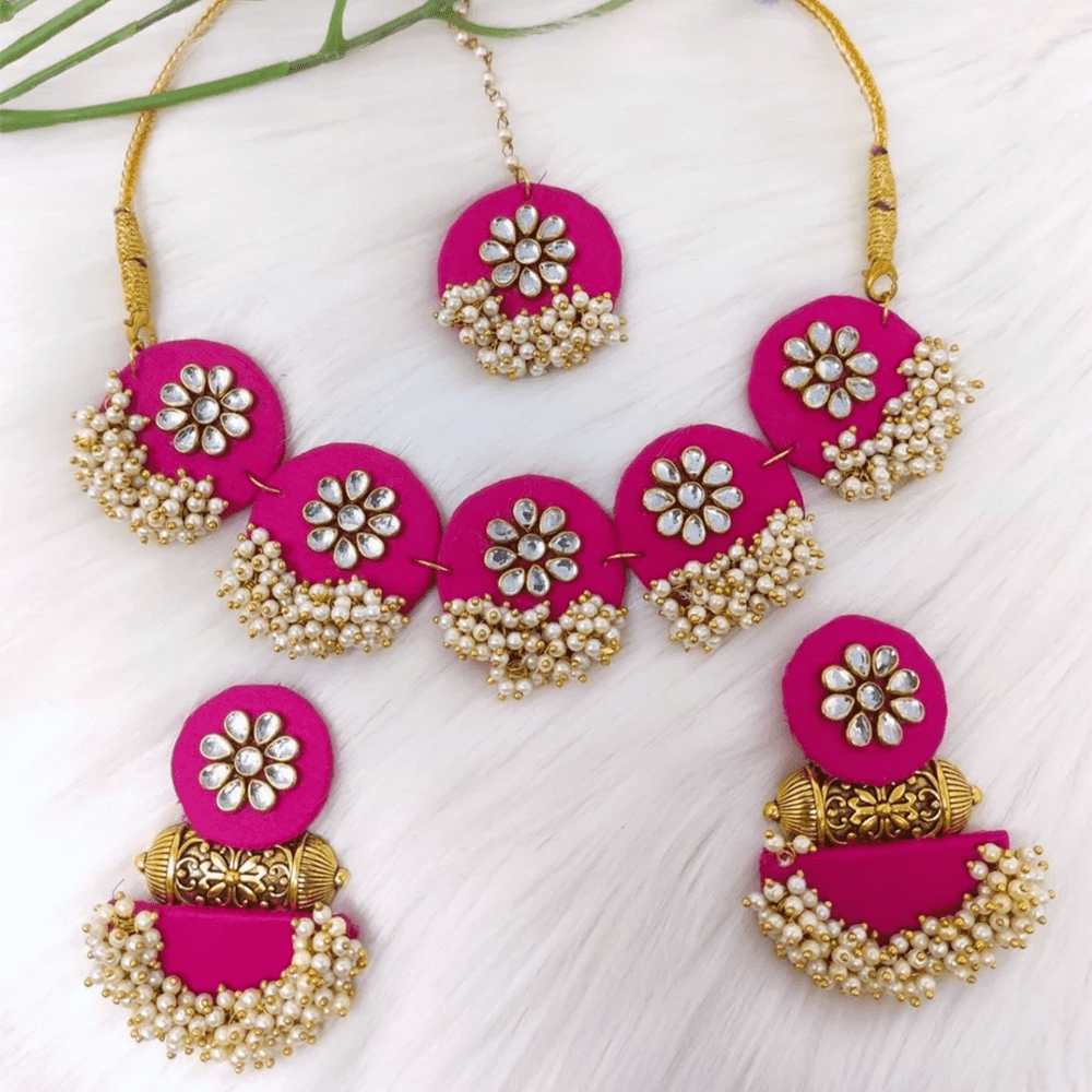 Elegant Pink Necklace Set