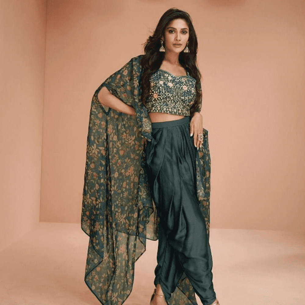 Elegant Three-Piece Set for Mehndi